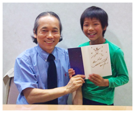 画像: サイン会の様子